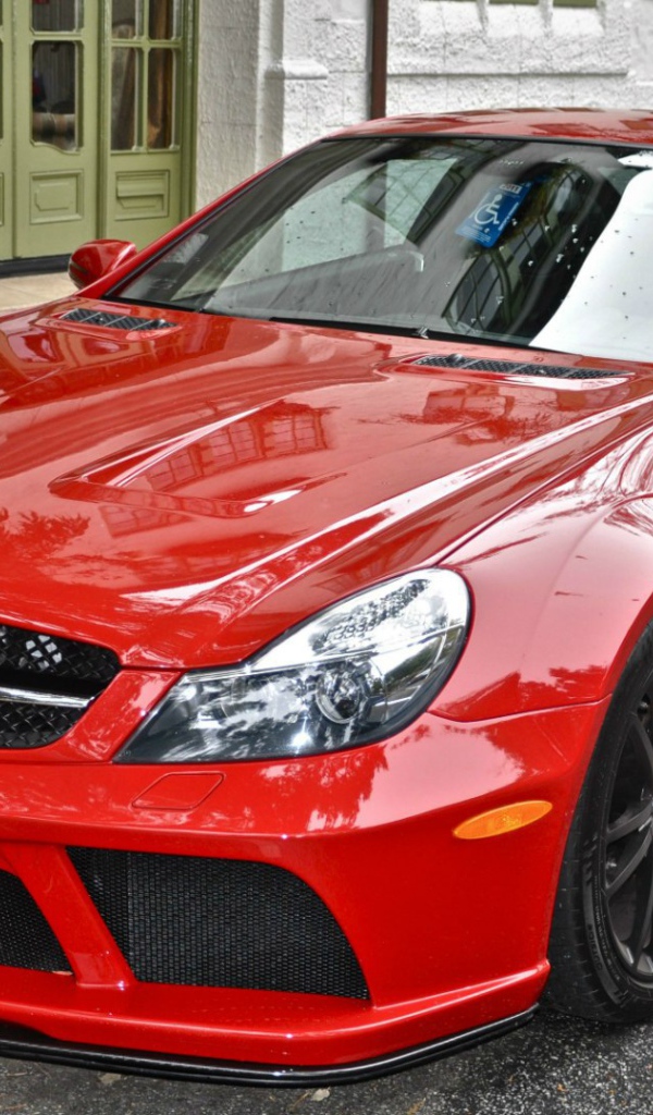 Ярко красный Mercedes-Benz SL65 AMG