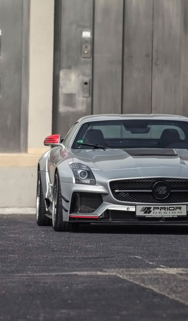 Дизайнерская модель Mercedes-Benz SLS AMG