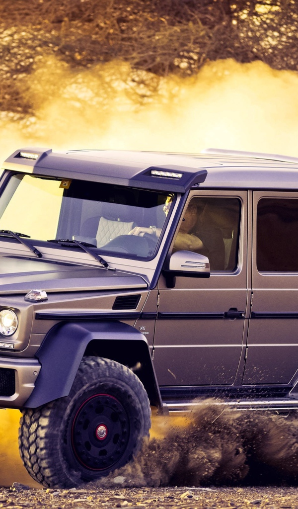 Мощный внедорожник Мерседес Gelenvagen