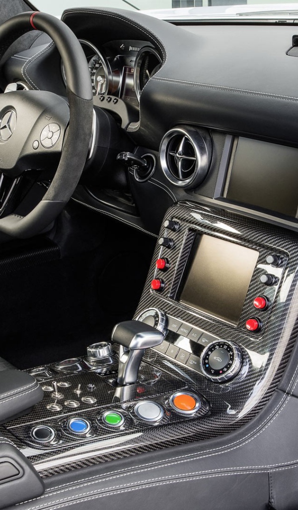 Салон автомобиля Mercedes SLS