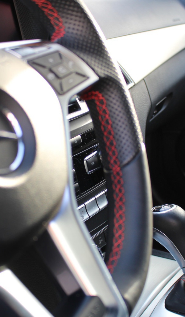 Рулевое колесо автомобиля Мерседес