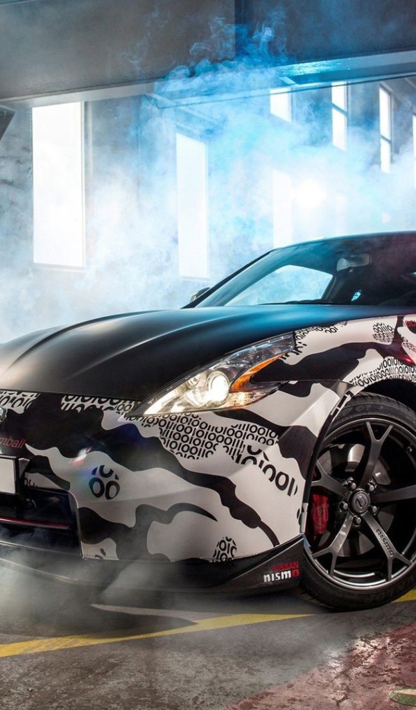 Креативная раскраска Nissan 370Z