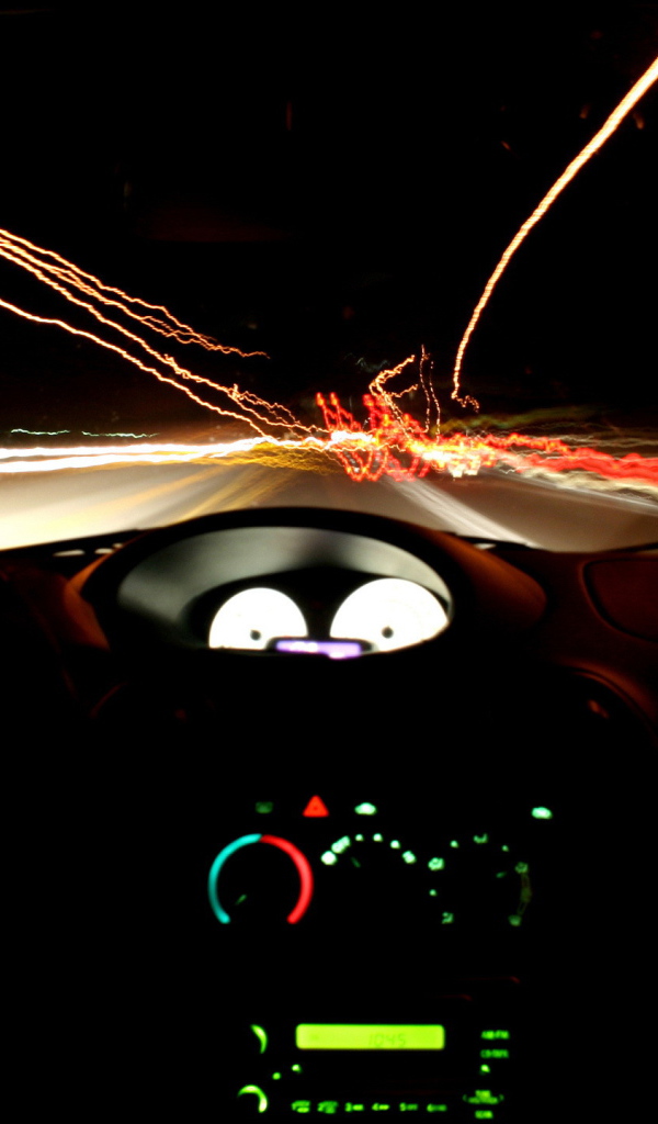 Ночной вид из кабины автомобиля