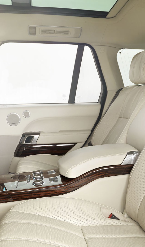 Белый кожаный салон Range Rover