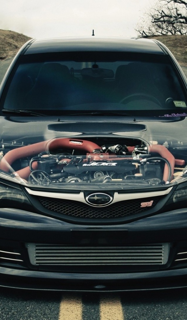 Субару с прозрачным капотом