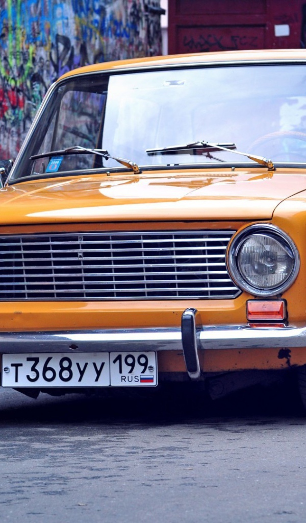 Оранжевый ВАЗ Копейка