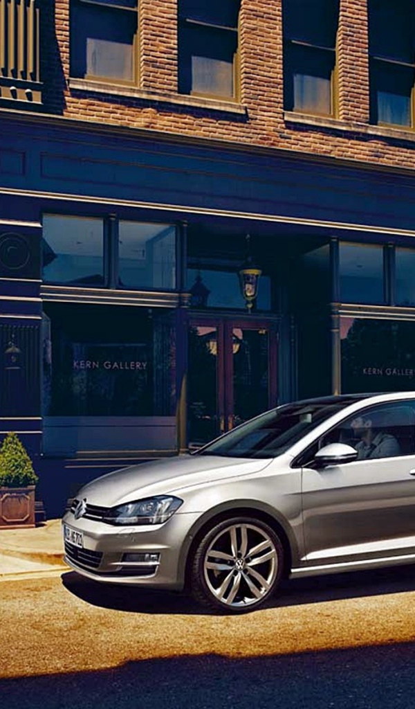 Автомобиль Volkswagen golf 7 в городе