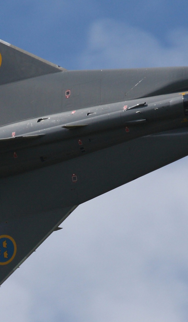 Черный самолет Saab 35 Draken