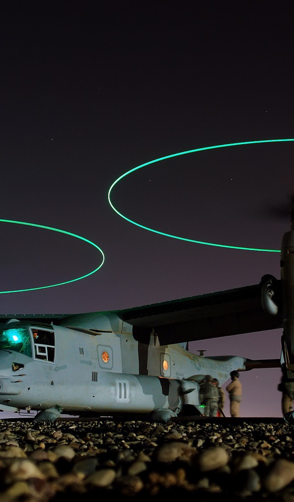 Неоновые лопасти вертолета