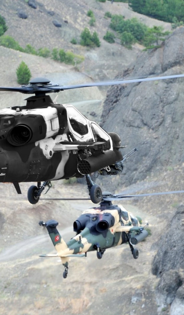 Вертолеты ВВС Турции в горах