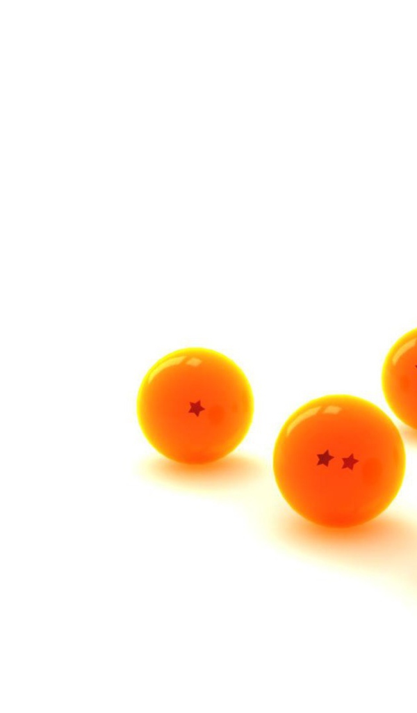 Оранжевые шары на белом фоне