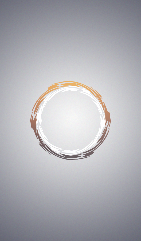 Кольцо на сером фоне