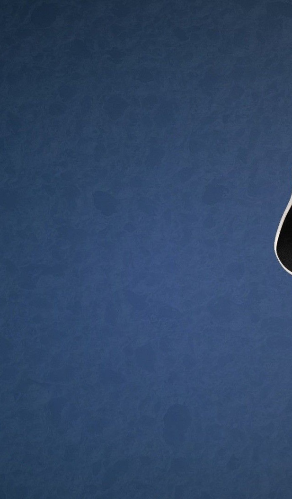 Персонаж игры Little Big Planet, голубой фон