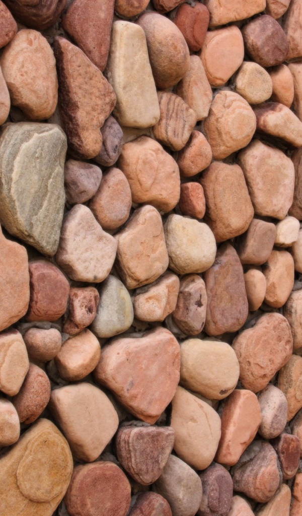 Стена их гладких камней