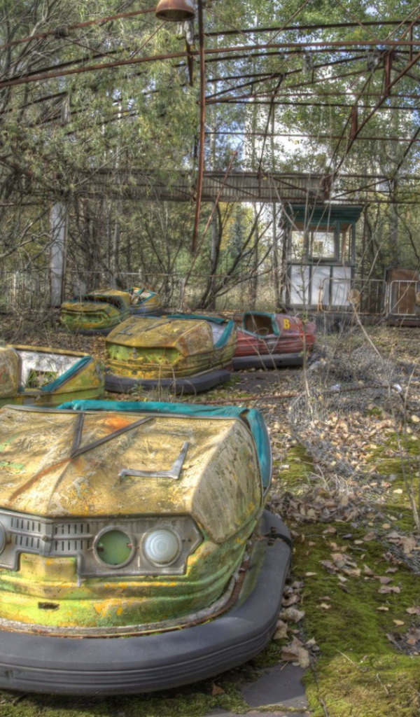 Заброшенный детский парк в Припяти