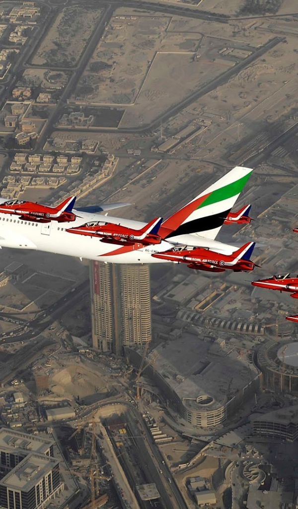 Самолеты над небоскребами в Дубаи