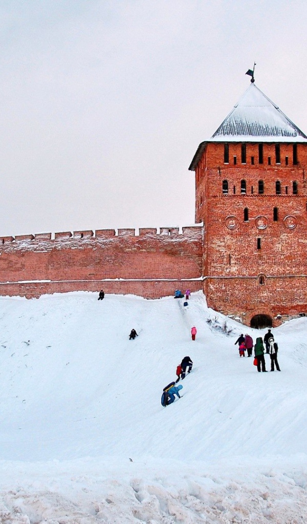 Старинная крепость в Великом Новгороде