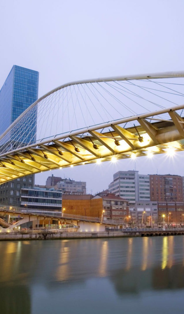 Мост в городе Бильбао, Испания