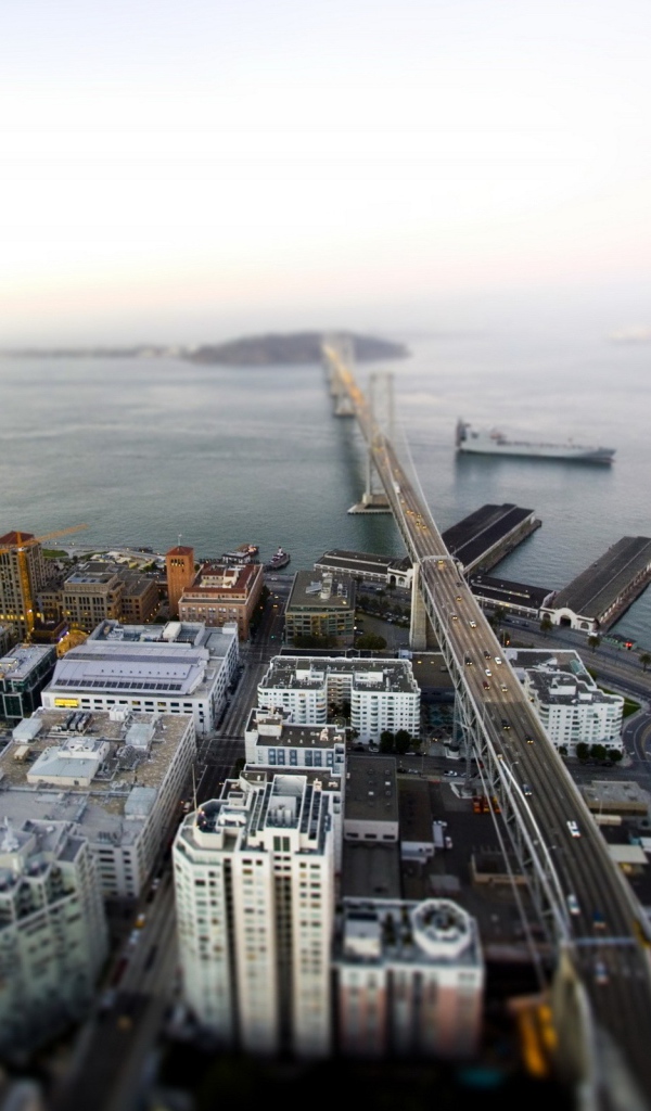 Мост к островной части города