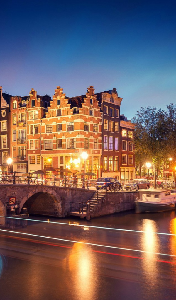 Канал в Амстердаме, Нидерланды
