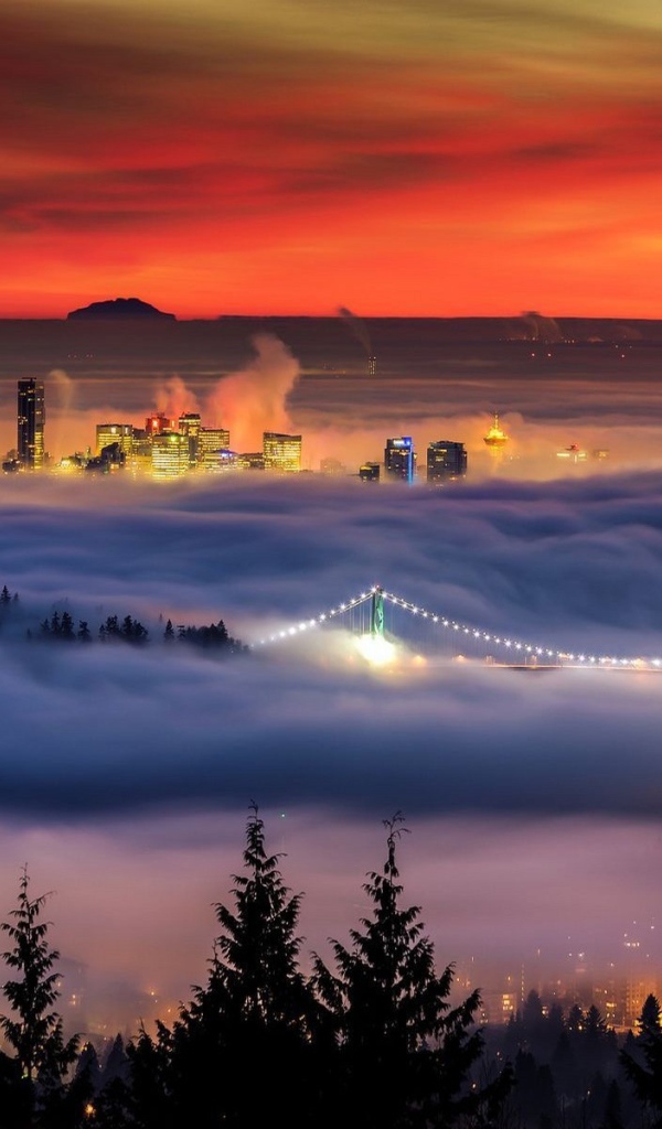 Облако накрыло зимний Ванкувер