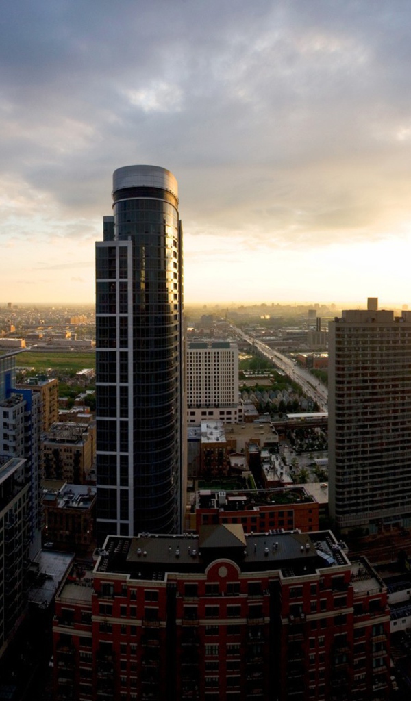 Строящийся и живой большой город