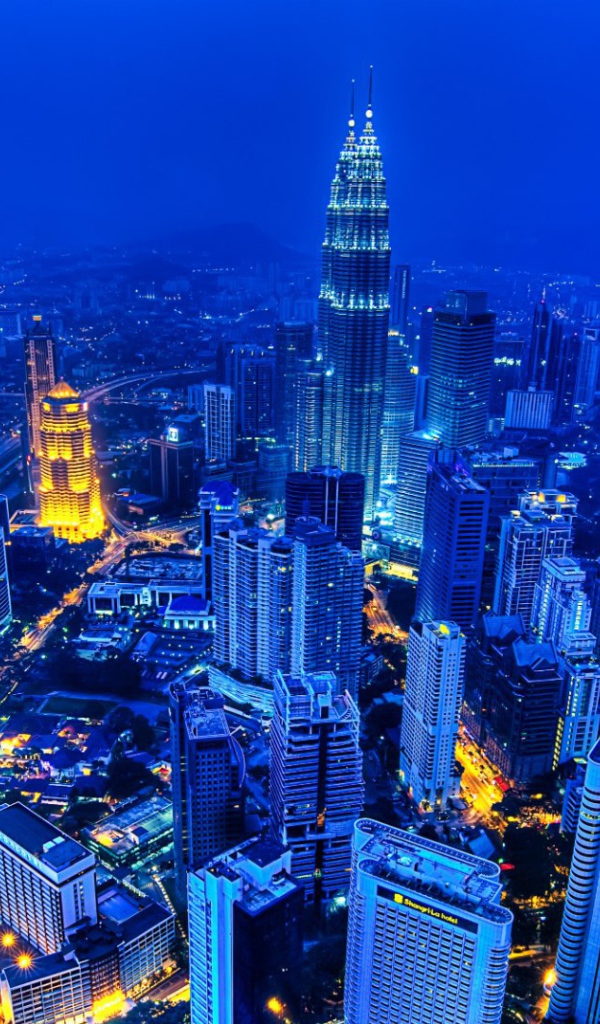 Куала-Лумпур в синей дымке, Малайзия