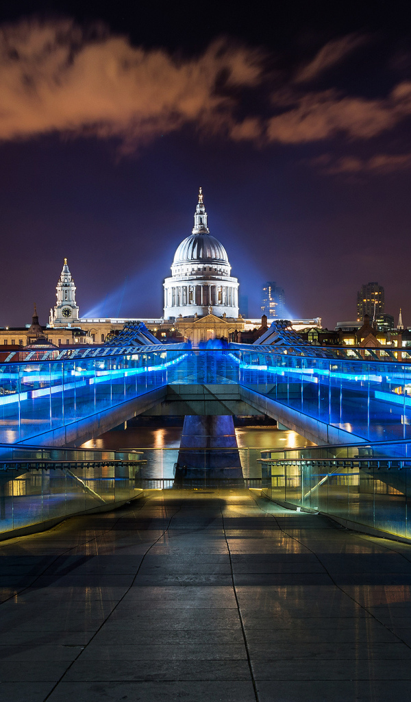 Лондон при синем свете