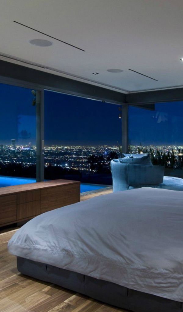 Роскошный особняк в Голливуде