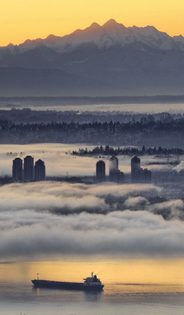 Утренний туман над Ванкувером