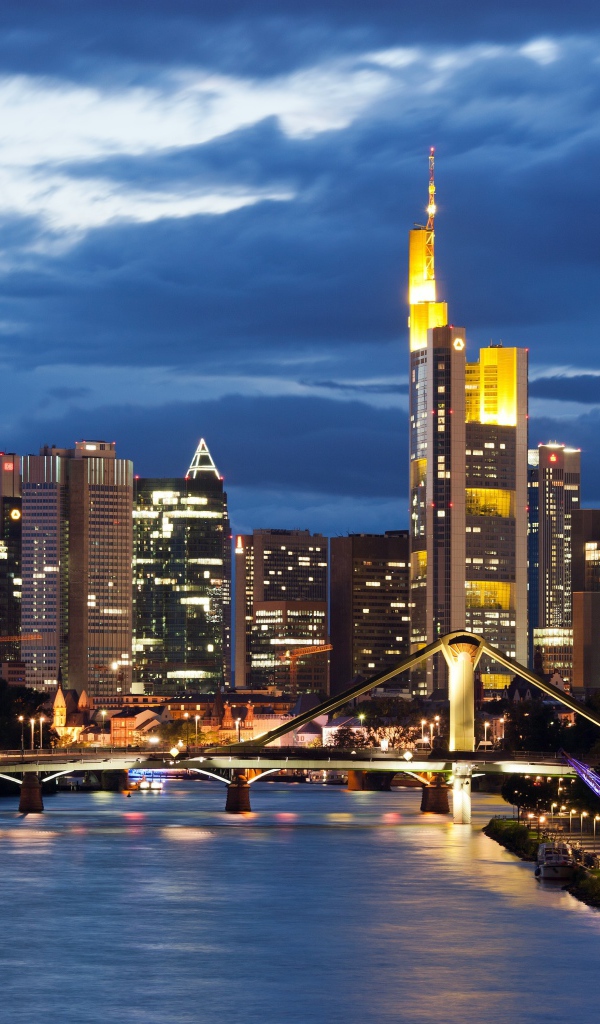 Ночной город Франкфурт