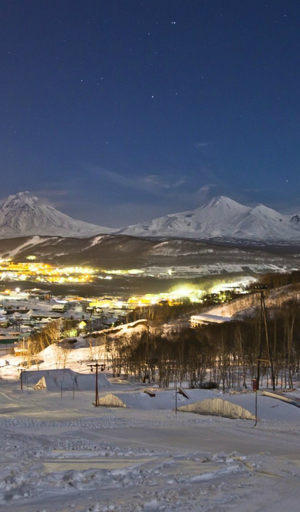 Ночной город на Камчатке