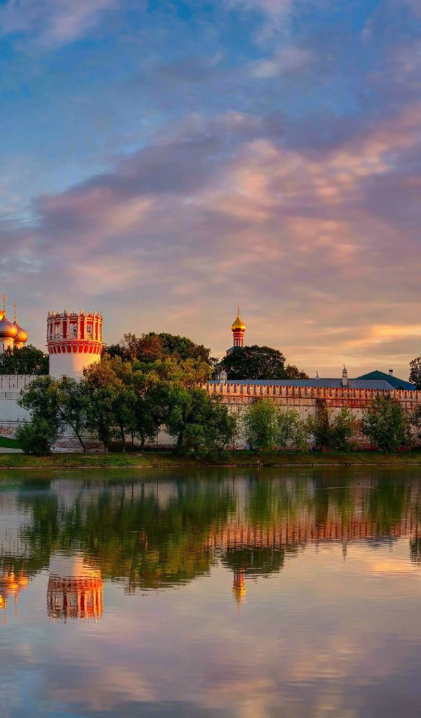 Новодевичий монастырь в Москве