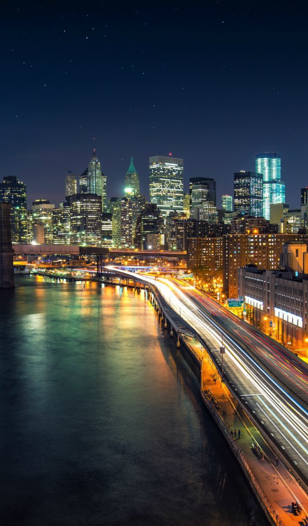 Набережная в ночном Нью-Йорке