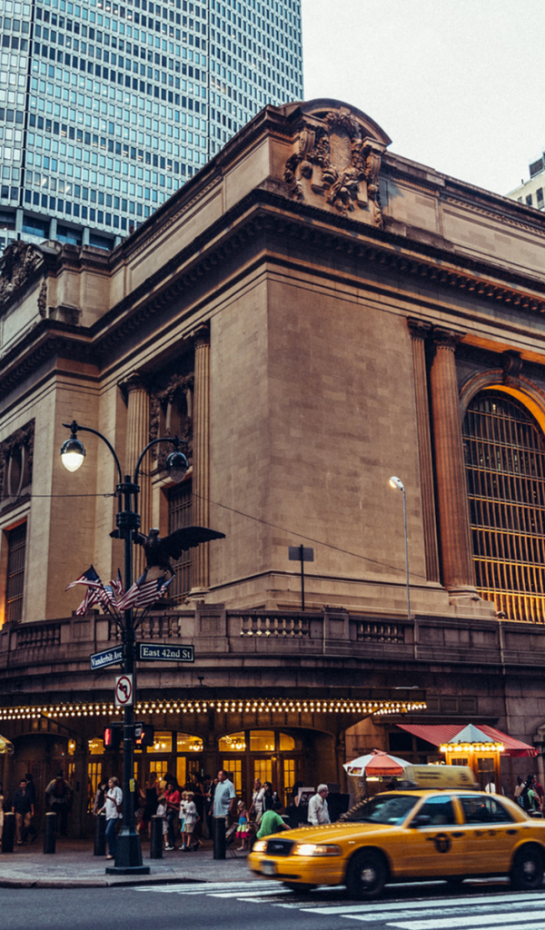 Такси у центрального вокзала в Нью-Йорке
