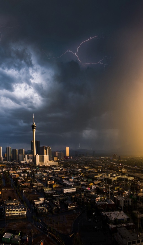 Гроза над Лас-Вегасом, США