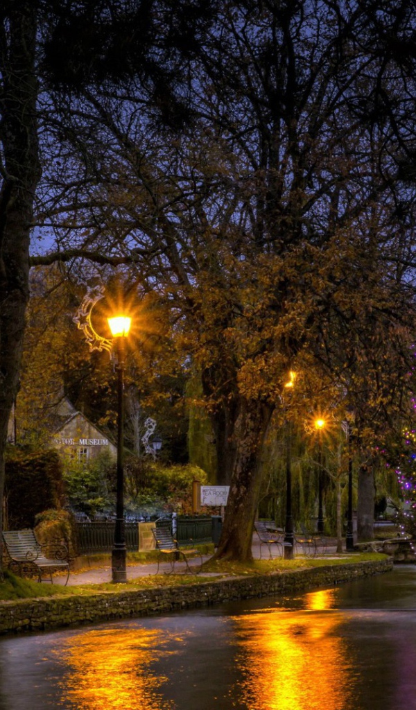 Городок Бертон, США