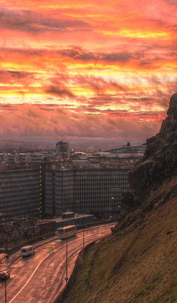 Вид на город с холма