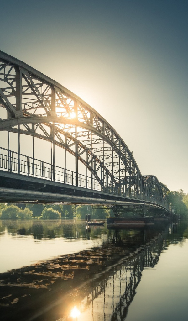 Арочный мост из железа