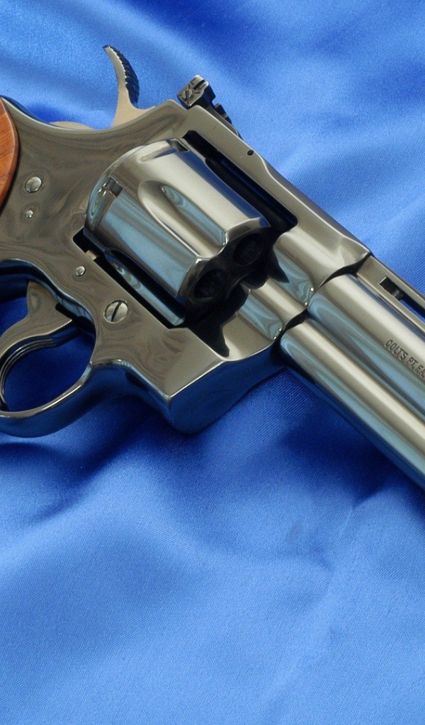 Револьвер Colt Python