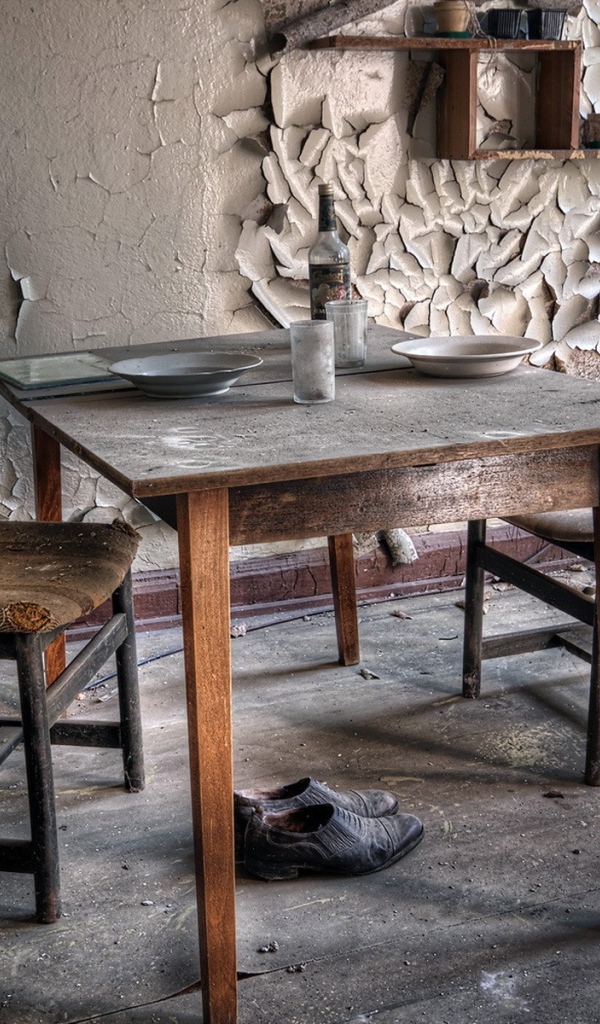 Кухня в заброшенном доме