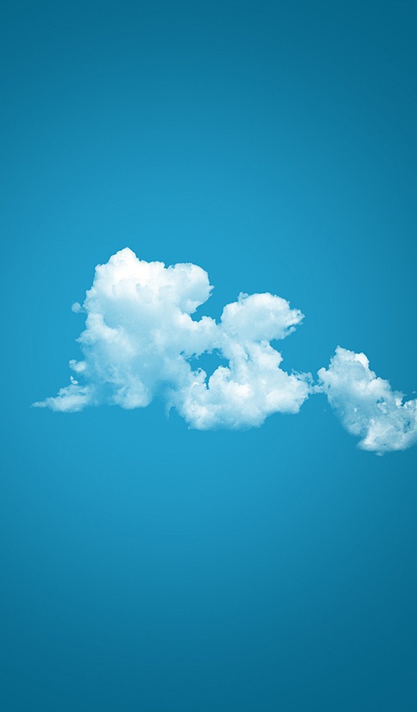 Одинокое облако в голубом небе