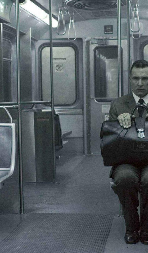 Одинокий пассажир метро