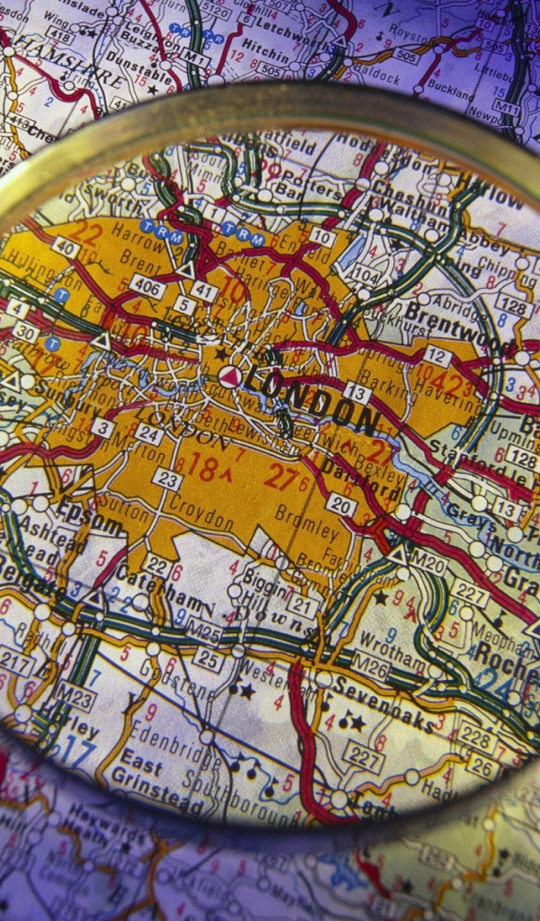 Лупа на карте Лондона