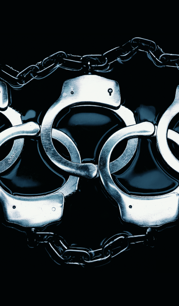 Олимпийские кольца из наручников