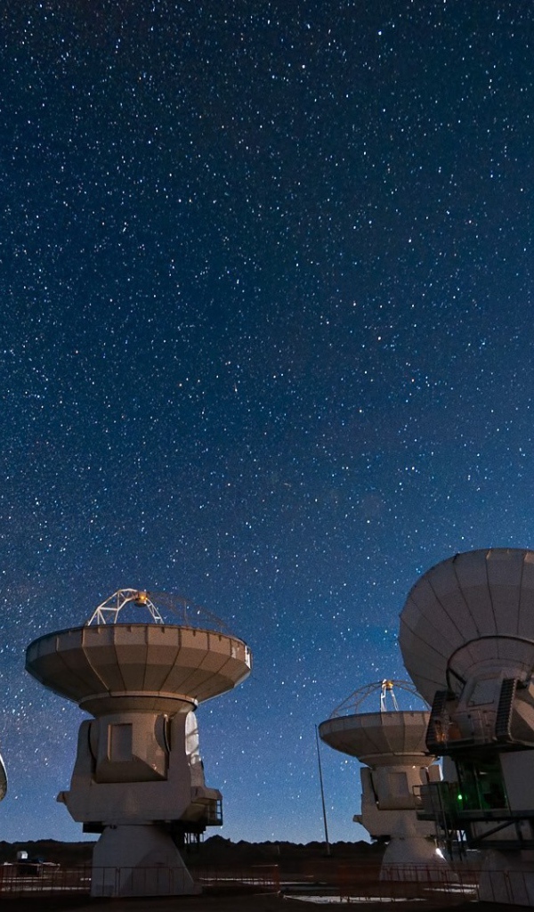 Радиотелескопы изучают небо