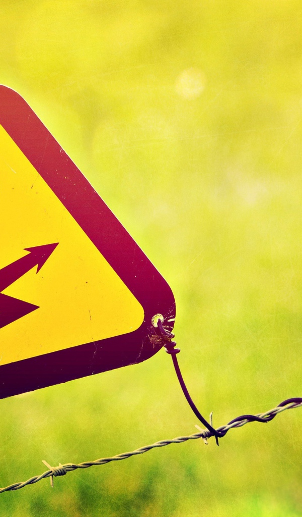 Знак опасности поражения током