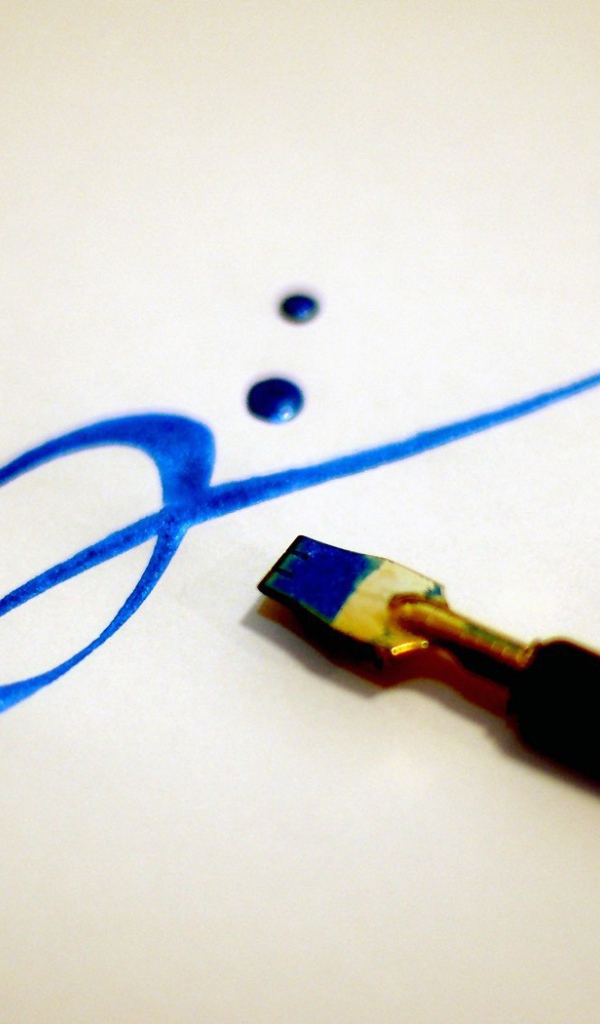 Подпись синей краской