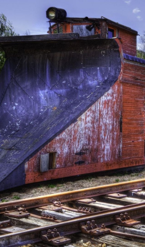 Старинный снегоуборочный паровоз