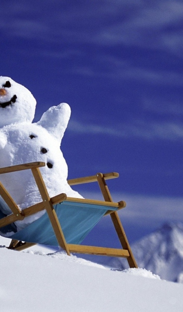 Снеговик на шезлонге